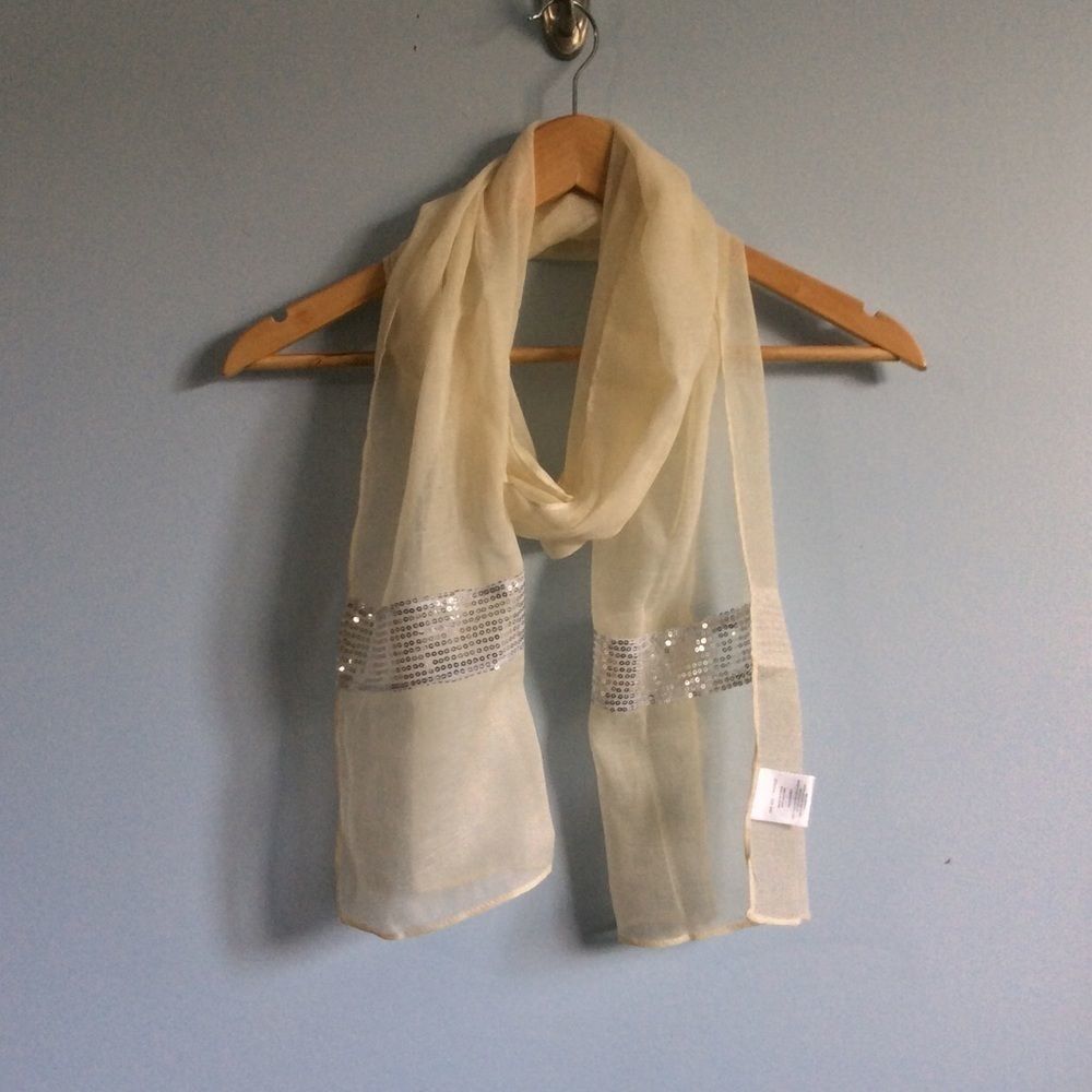 4 for $20//Cream Sequinned Scarf